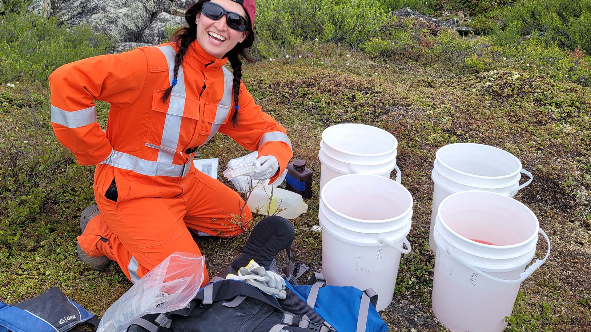 Diavik Rhodamine buckets