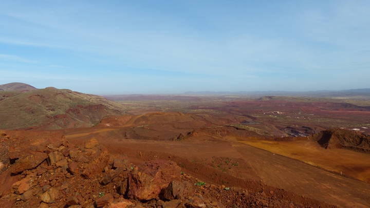 Brockman 2 pit landscape