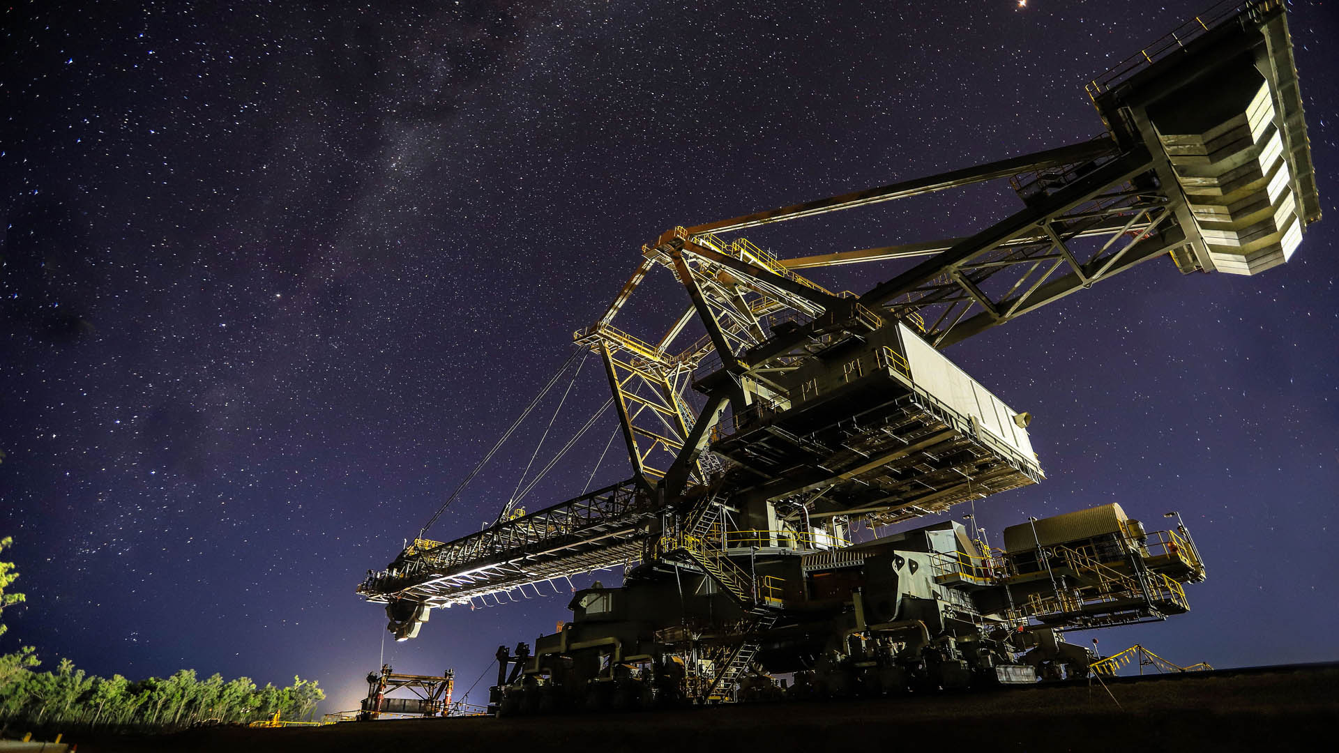 Reclaimer and Milky Way