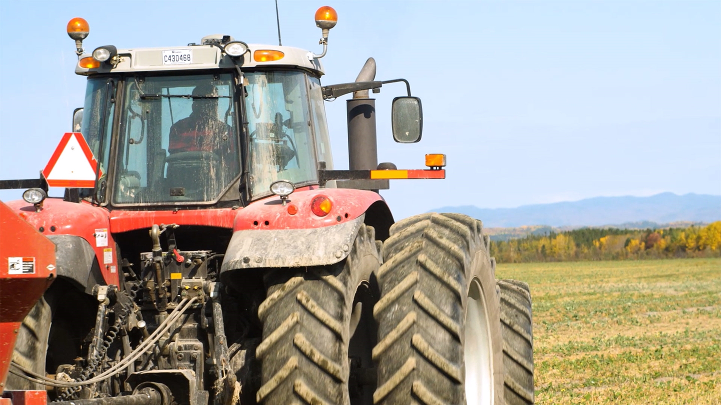 Tractor with CHAC